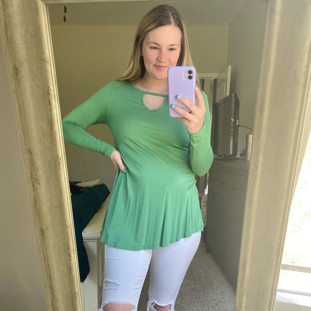 Key hole long sleeve top